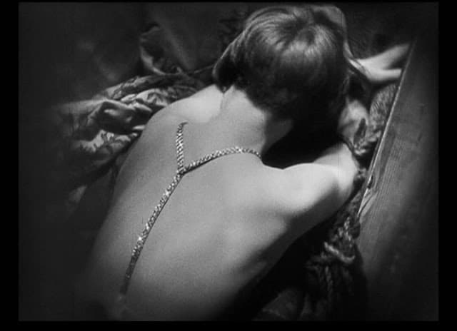 Chain Necklace, Pandora's Box